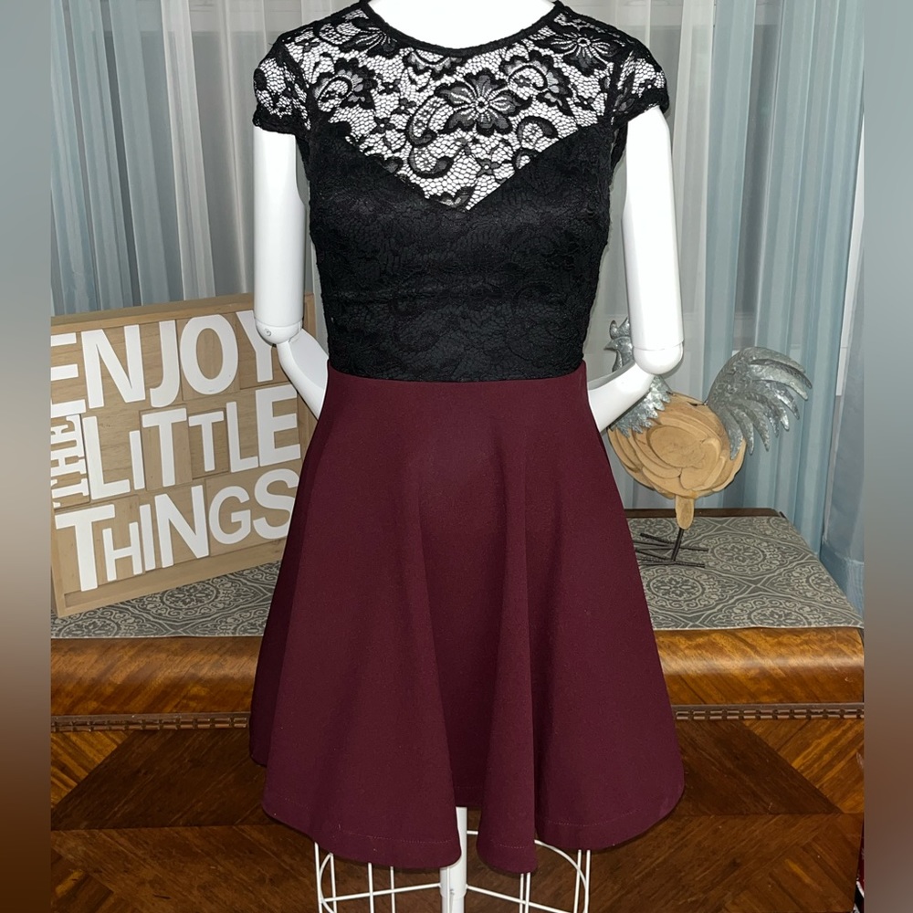 B. Smart formal lace top party dress black lace and maroon juniors size 0